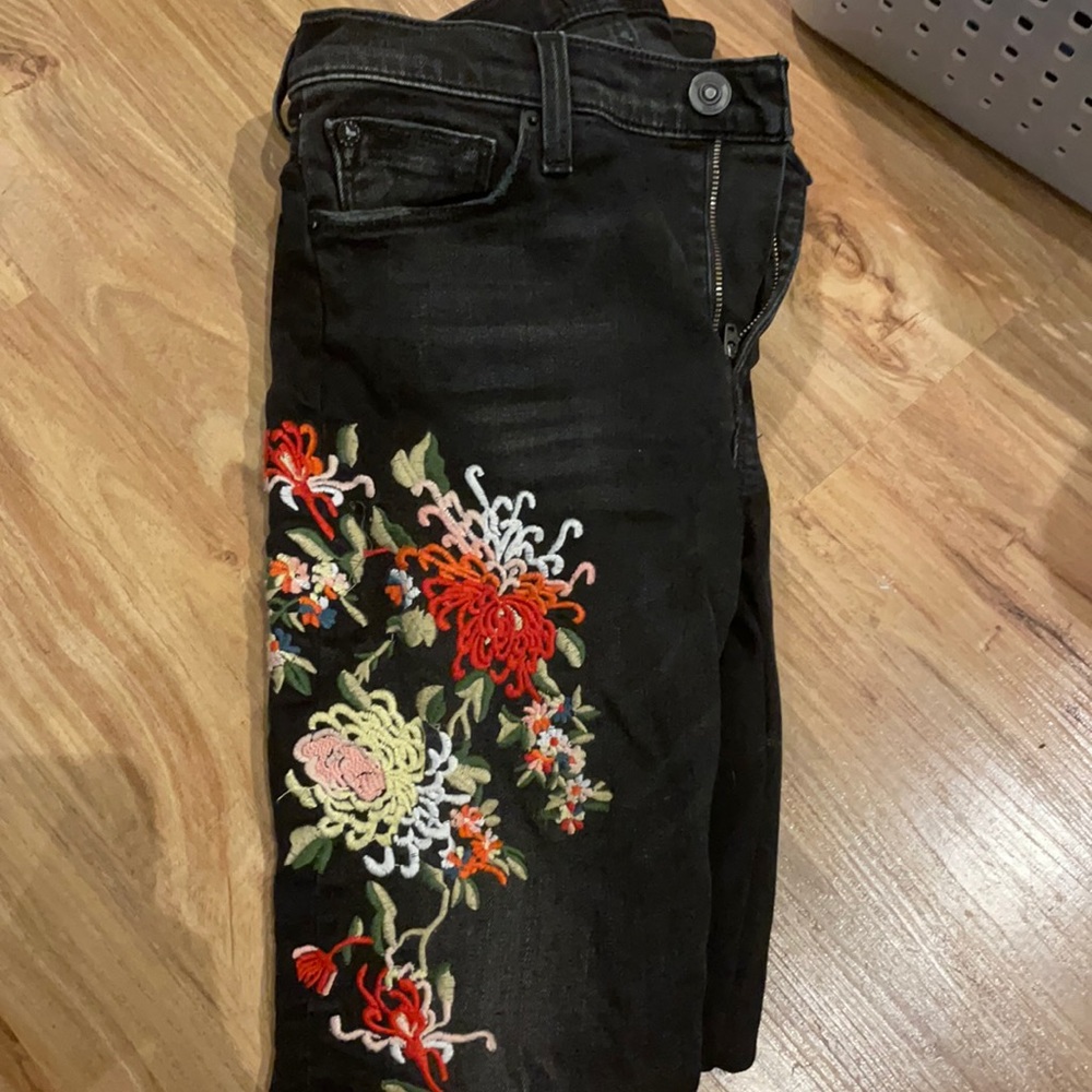 Black embroidered skinny jeans